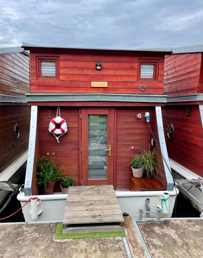 Hotel na wodzie Houseboat Ginger