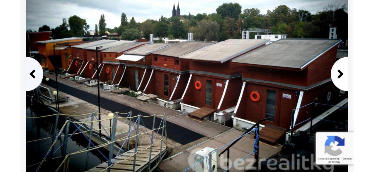 Houseboat Ginger Praga